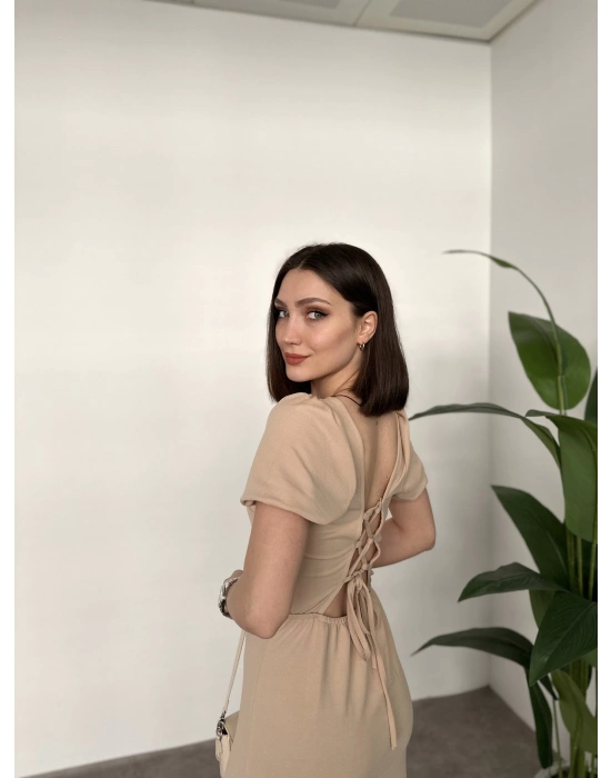 Sırtı Dekolteli Yırtmaç Detay Elbise Krem