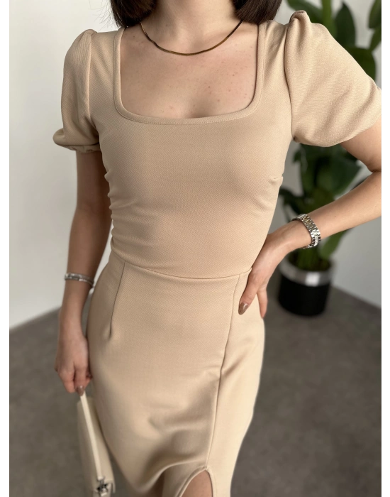 Sırtı Dekolteli Yırtmaç Detay Elbise Krem