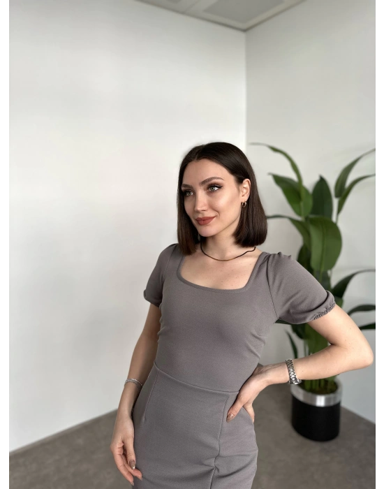 Sırtı Dekolteli Yırtmaç Detay Elbise Gri