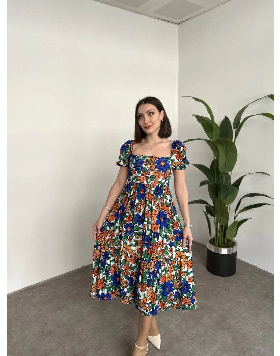 Sırtı Dekolteli Yırtmaç Detay Elbise Krem