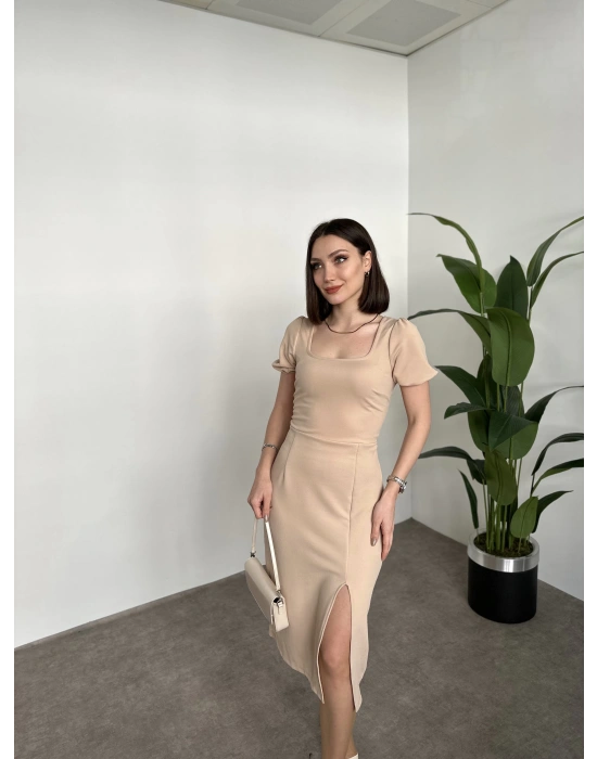 Sırtı Dekolteli Yırtmaç Detay Elbise Krem