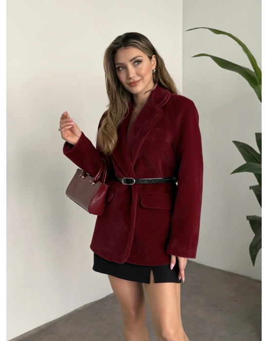 Tay tüyü astarlı kemerli ceket bordo