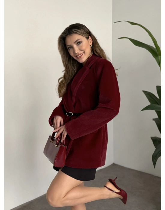 Tay tüyü astarlı kemerli ceket bordo