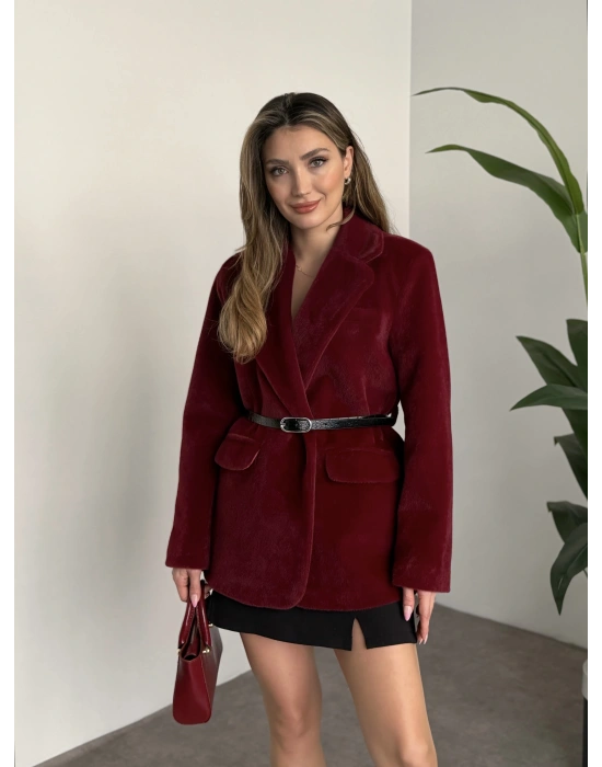 Tay tüyü astarlı kemerli ceket bordo