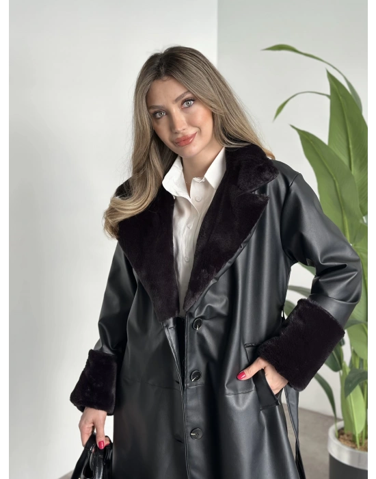 Uzun yakası kürk detaylı deri trenç