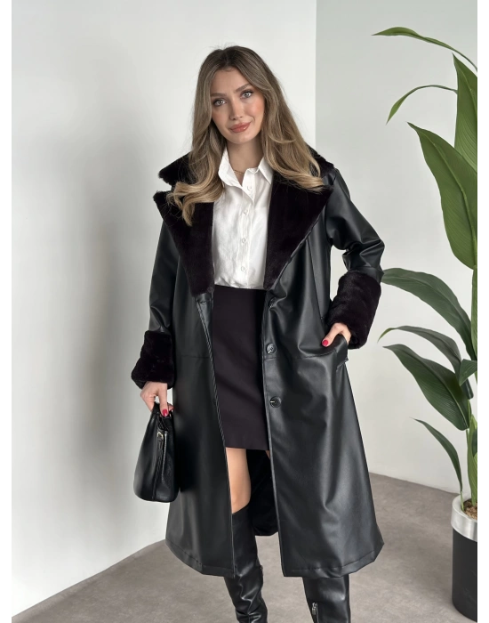 Uzun yakası kürk detaylı deri trenç