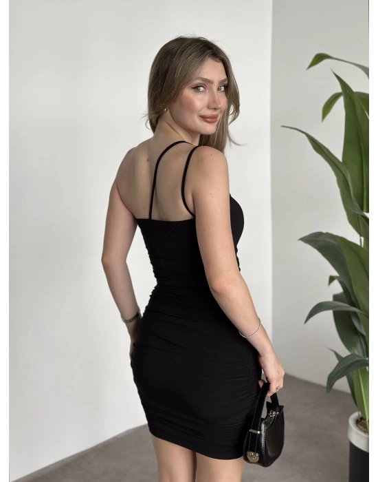 Yanları büzgülü aksesuar detaylı mini elbise siyah