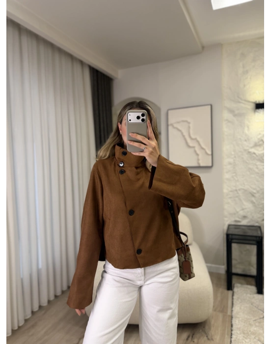 Yüksek yakalı düğme detaylı süet ceket taba