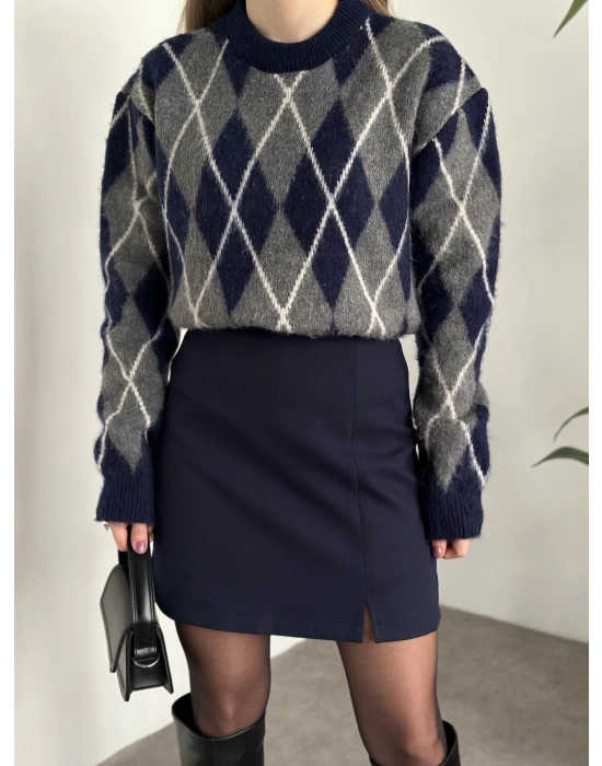 Zr yırtmaç detay şortu etek lacivert