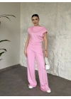 Asimetrik kesim omuzu vatkalı takım pembe