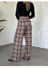 Marka model beli fularlı ekose pantolon kahve