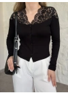 Üstü dantel garnili ribana düğmeli hırka siyah