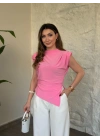 Vatkalı pileli asimetrik bluz pembe