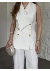 Kruvaze yaka gold düğmeli takım beyaz