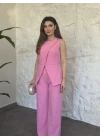 Omuz düğmeli önü üçgen kesim takım pembe