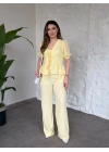 Önden bağlama detaylı gofre kumaş takım sarı