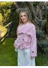 Puantiyeli yakalı astarlı kısa trenç pembe