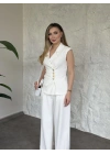 Beli drape detaylı gold düğmeli kuşaklı takım beyaz