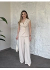 Beli drape detaylı gold düğmeli kuşaklı takım krem
