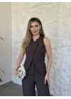 Çapraz asimetrik kesim çizgili takım kahve