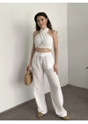 Çapraz bağlama detaylı keten takım beyaz