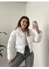 Crop belden lastikli parlak şişme mont beyaz