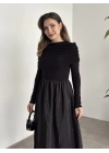 Geniş etekli önü büzgü detaylı muadil elbise siyah
