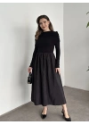 Geniş etekli önü büzgü detaylı muadil elbise siyah