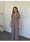 Gömlek yaka düğmeli gofre takım bej