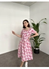 Kare Yaka Düğmeli Poplin Elbise Pembe Çiçekli