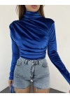omuz ve beli büzgülü dik yaka kadife bluz saks mavisi
