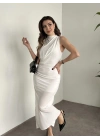 Önü büzgülü astarlı ithal sandy kumaş elbise beyaz