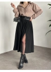 Piliseli yırtmaçlı uzun etek siyah