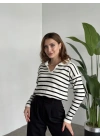 Polo Yaka Çizgili Triko Beyaz