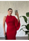 Ruby drapeli pelerin elbise kırmızı