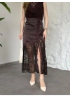 Saten dantel garnili uzun etek kahve