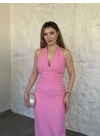 Sırtı dekolteli drapeli elbise pembe