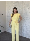 Vatkalı crep kumaş belden kuşaklı tulum sarı