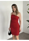 Yanları büzgülü aksesuar detaylı mini elbise kırmızı