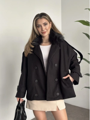 Ara boy bol kesim yakası kürk detaylı kaşe kaban siyah