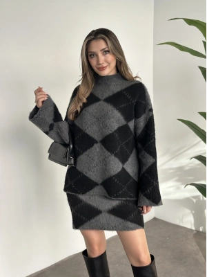 Baklava desenli şardonlu etekli takım siyah