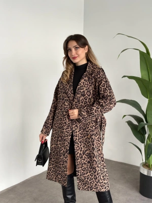 Belinden kuşaklı leopar trenç