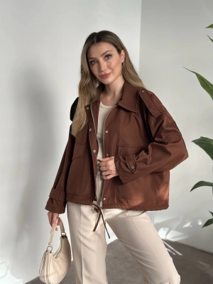 Bol kesim cep detaylı yağmurluk ceket kahve