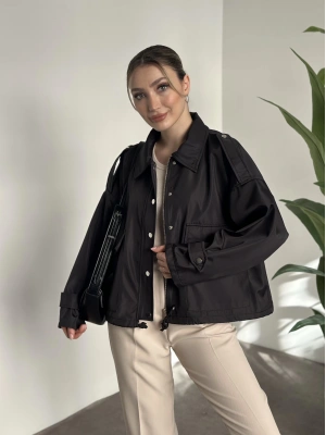 Bol kesim cep detaylı yağmurluk ceket siyah