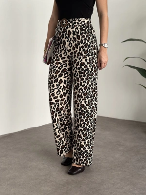 Burgu leopar kumaş beli kemerli pantolon