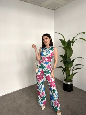 çiçek desenli sıfır kol saten tulum