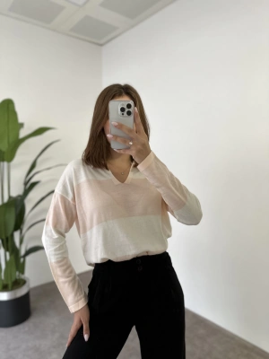 Çizgili Gömlek Yaka Kazak - Açık Pudra