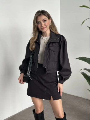 Crop boy cep detaylı yağmurluk ceket siyah