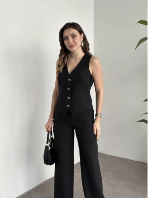 Düğme detaylı yelekli takım siyah