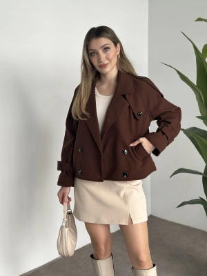 Düğmeli astarlı kısa kaşe kaban kahve